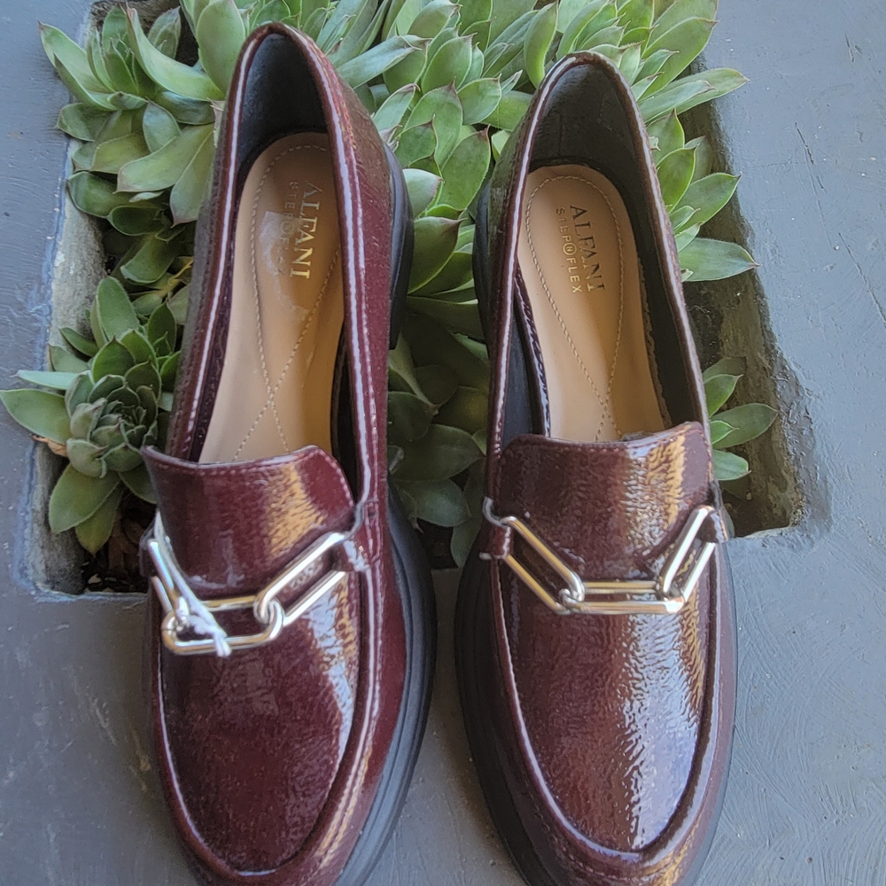 Alba Women's Burgundy Loafers